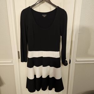 Bebe Black and White Long Sleeve V-Neck Dress